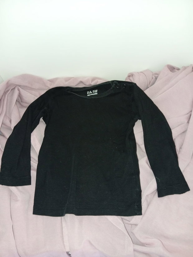 🖤 Schwarzer, dünner Pullover – Größe 86