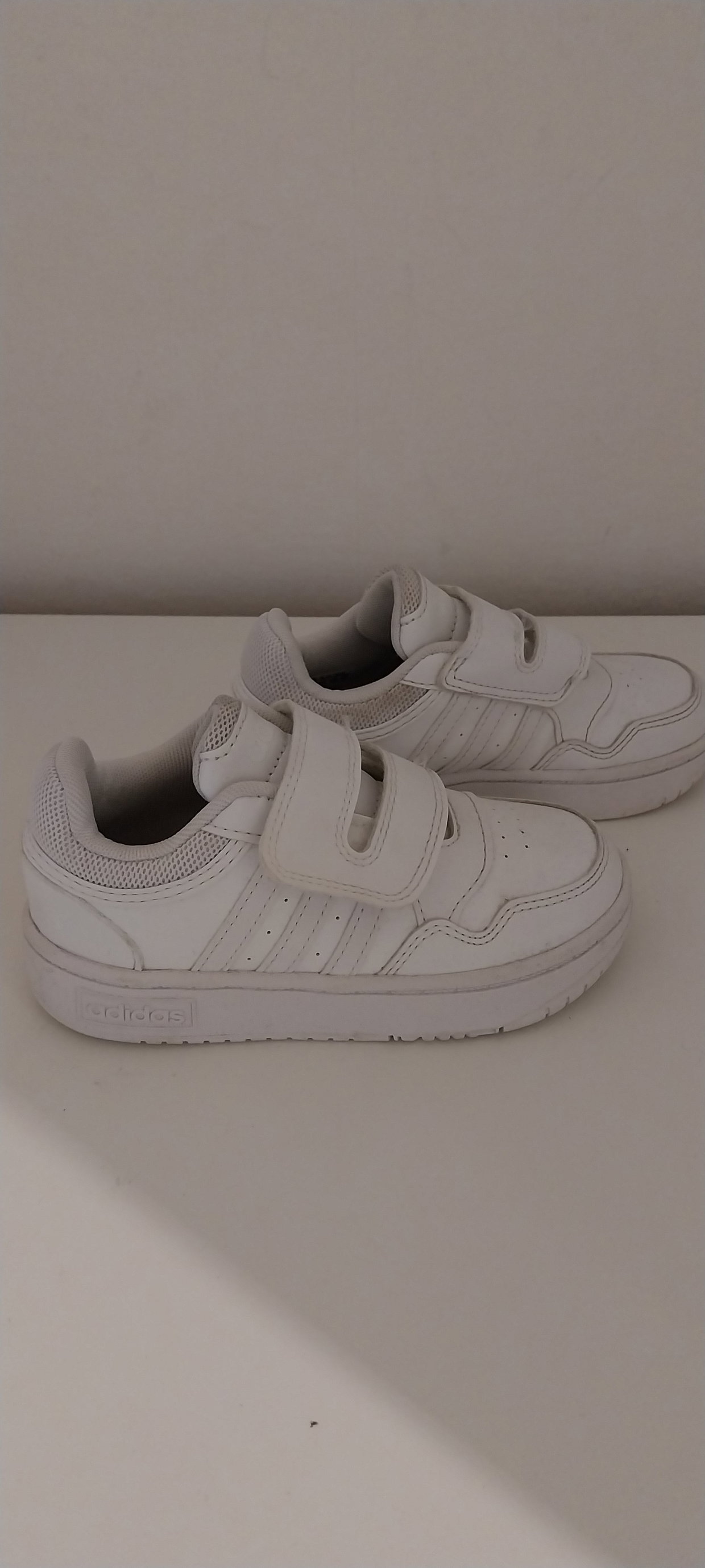 Weiße Sneaker Adidas Gr 27