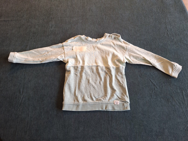 Pullover in zwei grün Tönen