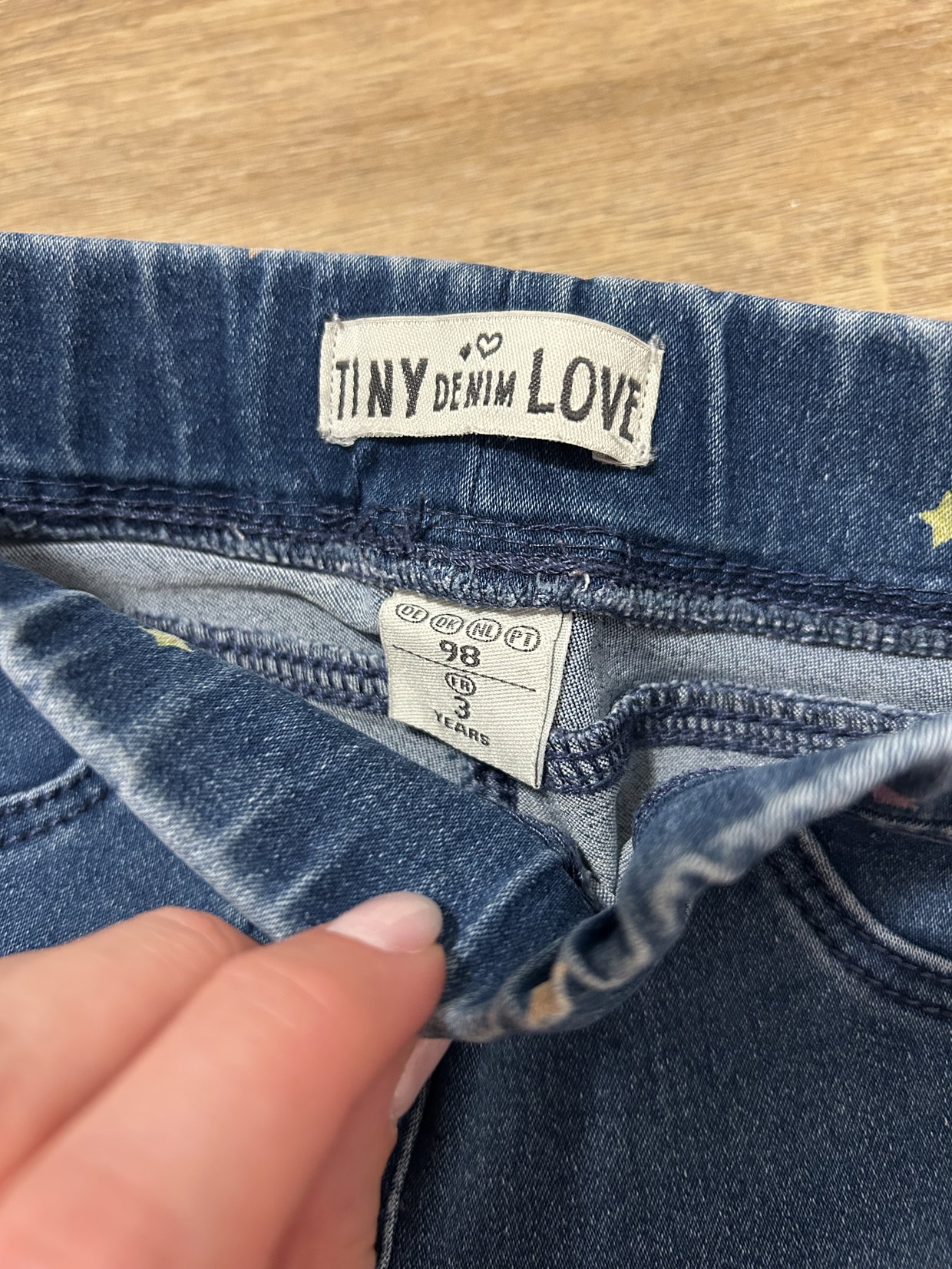 Jeans mit Sternen 98