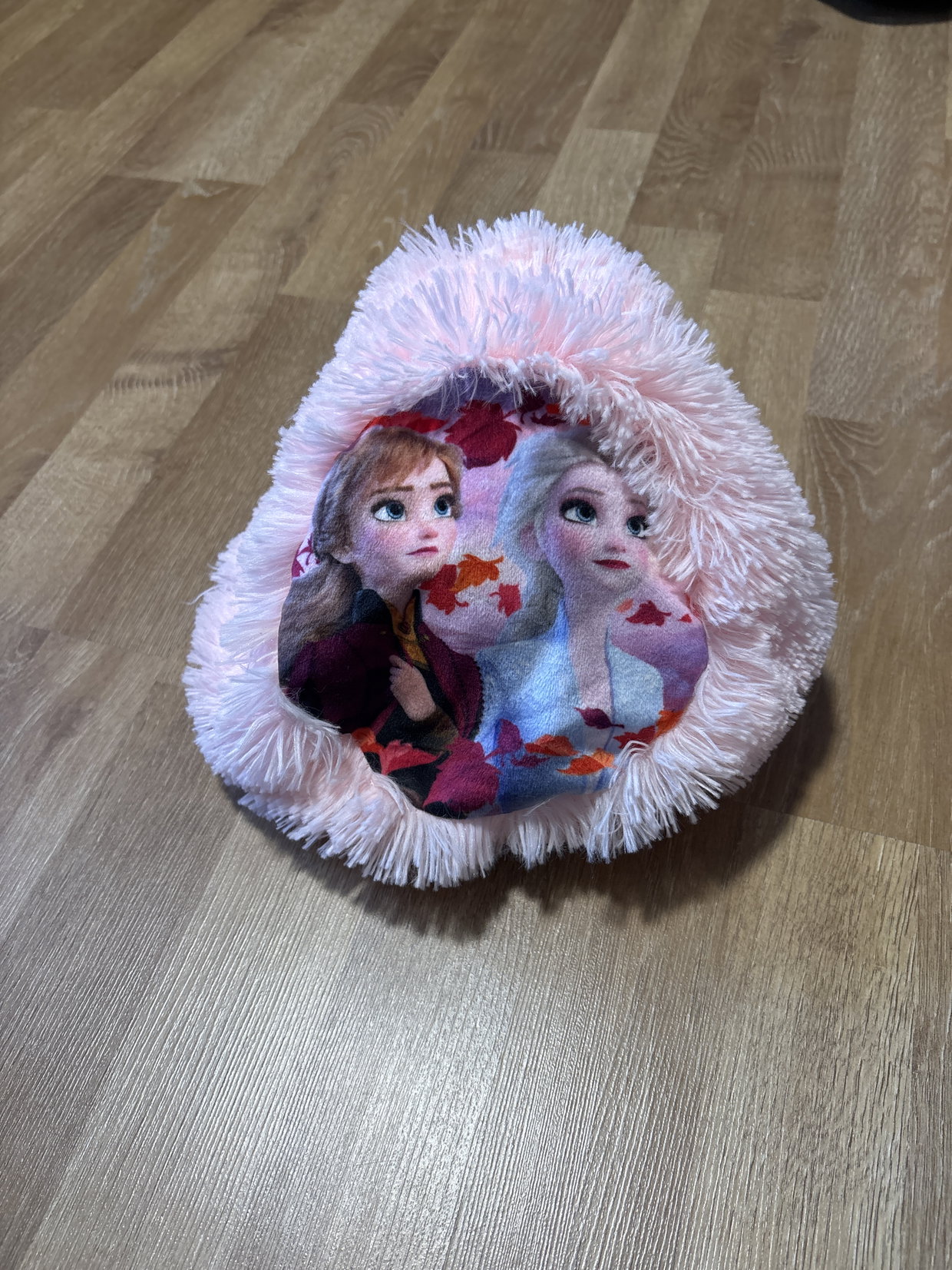 Anna und Elsa Flauscheball