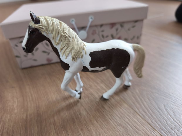 Schleich Pferd weiß braun 