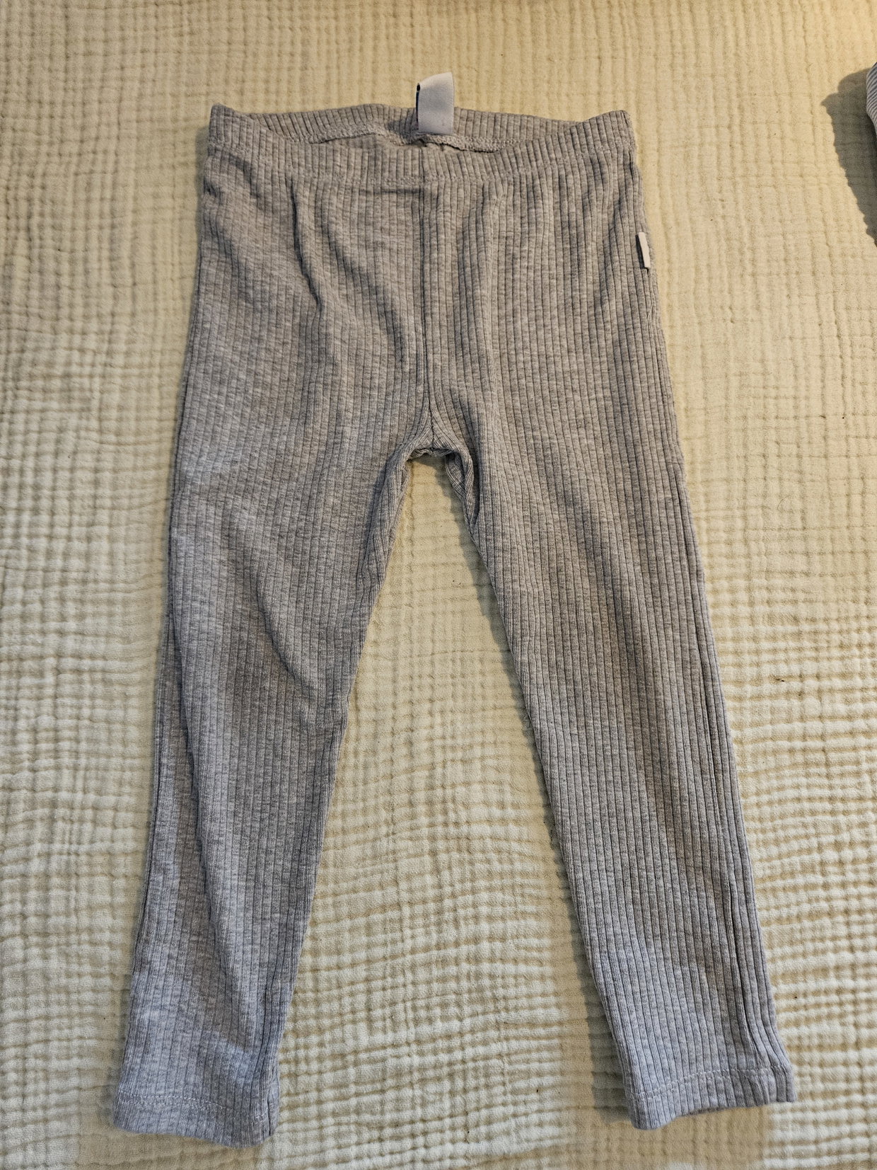 Gerippte Leggings grau