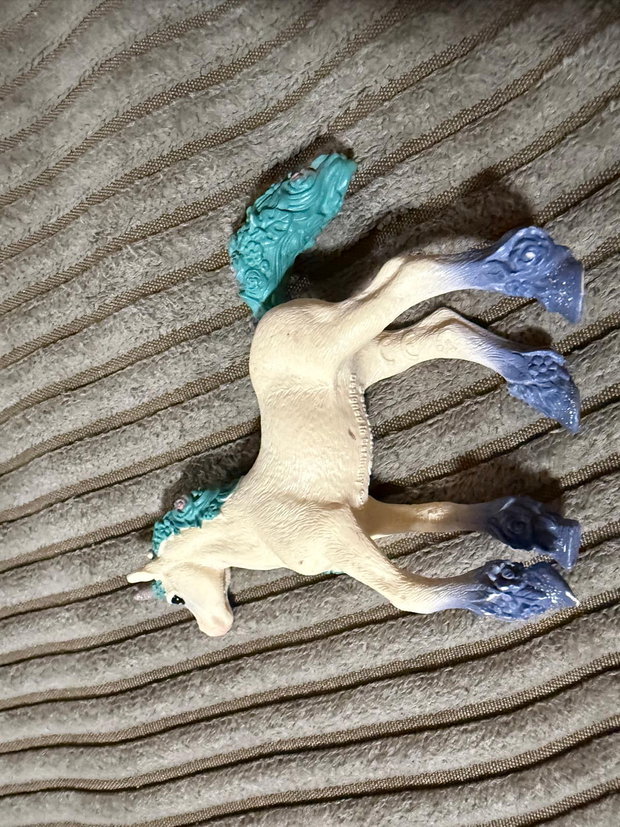 Schleich Pferd Fohlen weis lila grün 