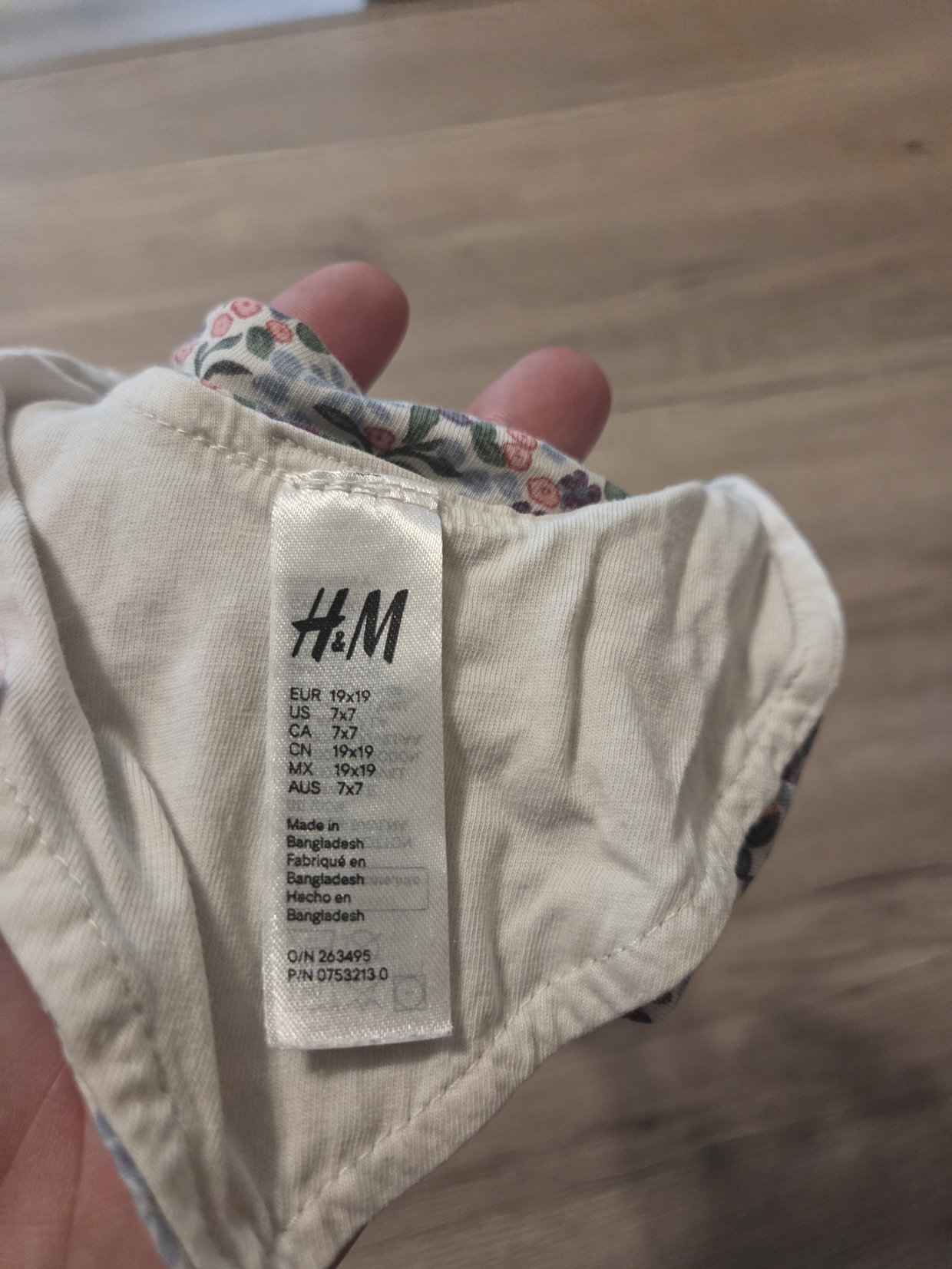 H&M Dreieckstuch weiß gr.Blumen
