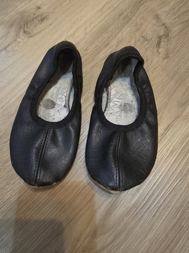 Gymnastikschuhe Gr 26