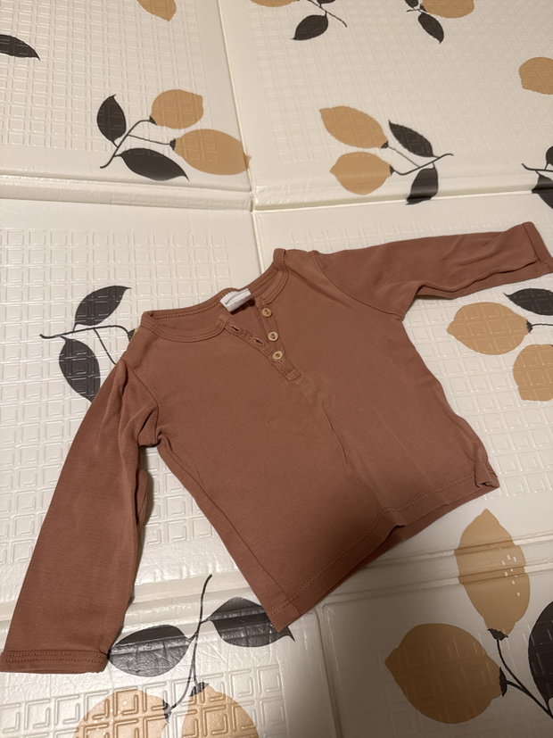 Shirt H&M Gr.62 Braun
