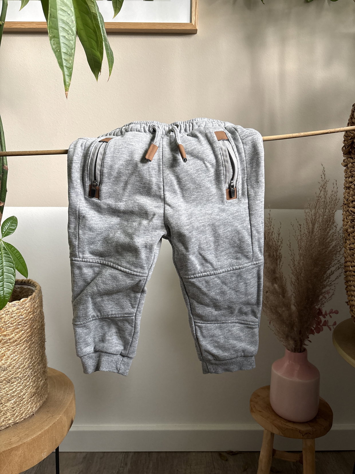Warme Hose grau