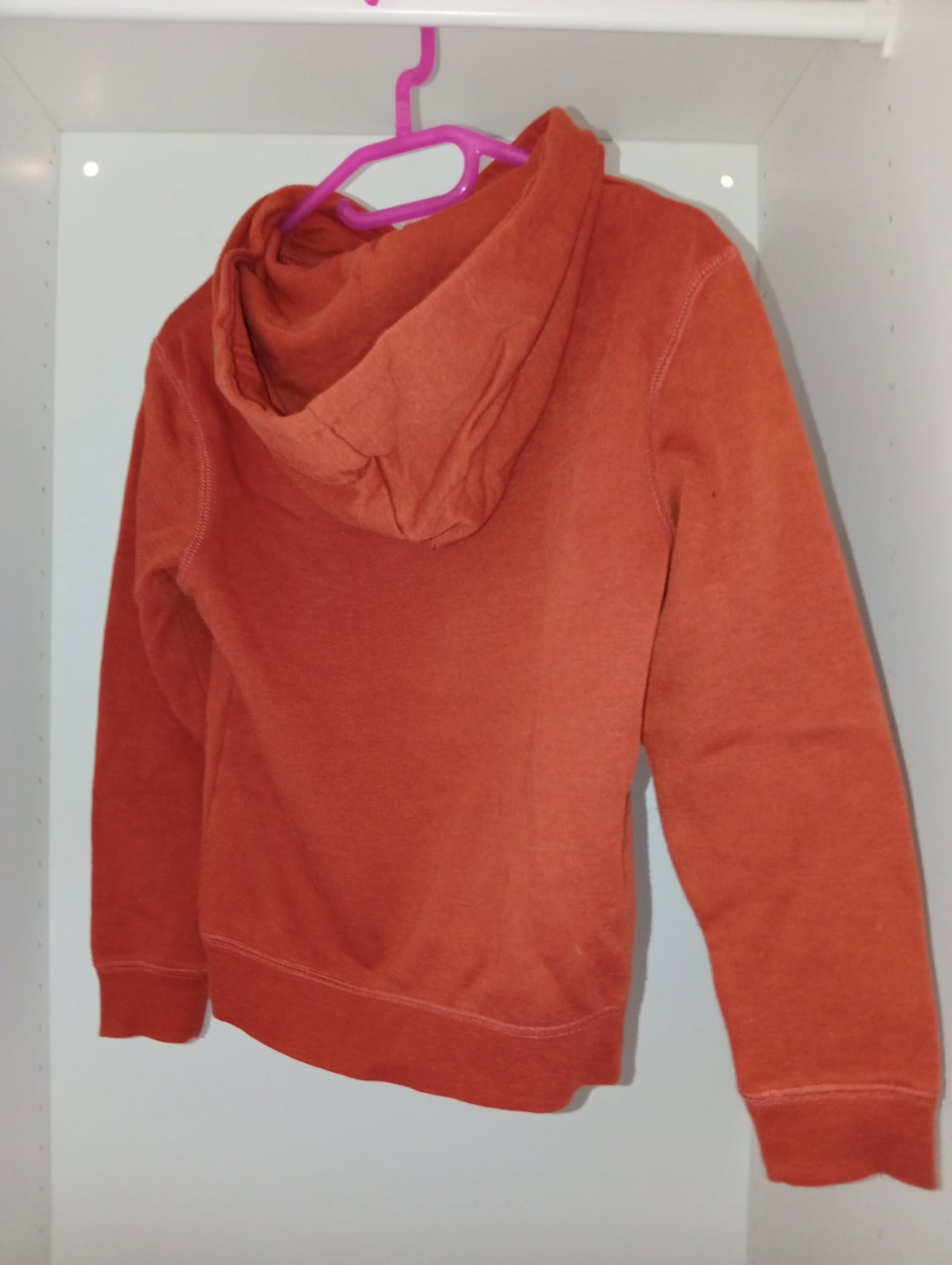 Dicker brauner Kapuzenpullover mit Waldmotiv 🤎🐻