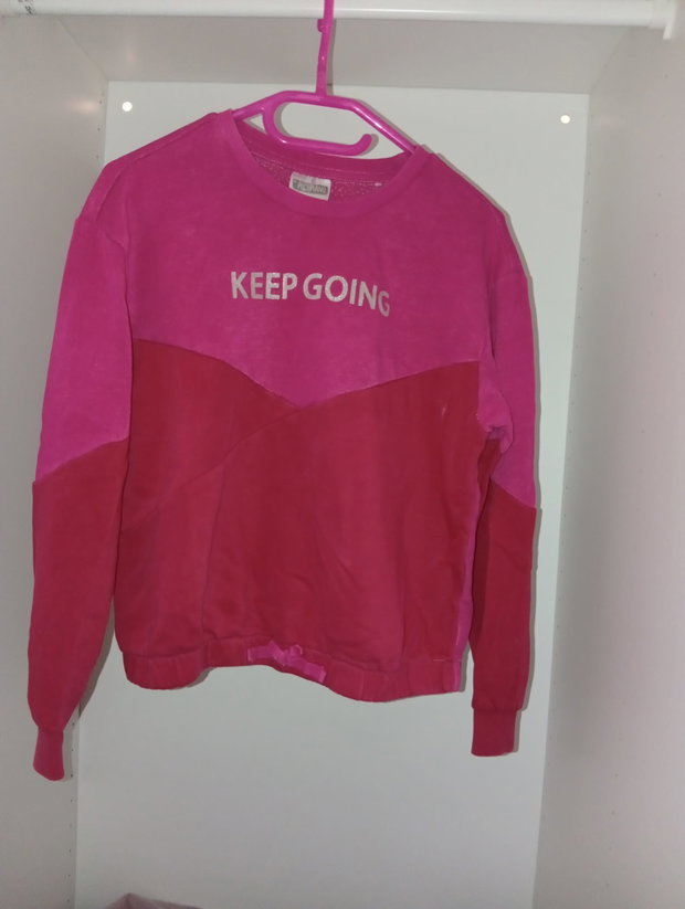 💗 Pink-roter Pullover „Keep Going“ – Gr. 128