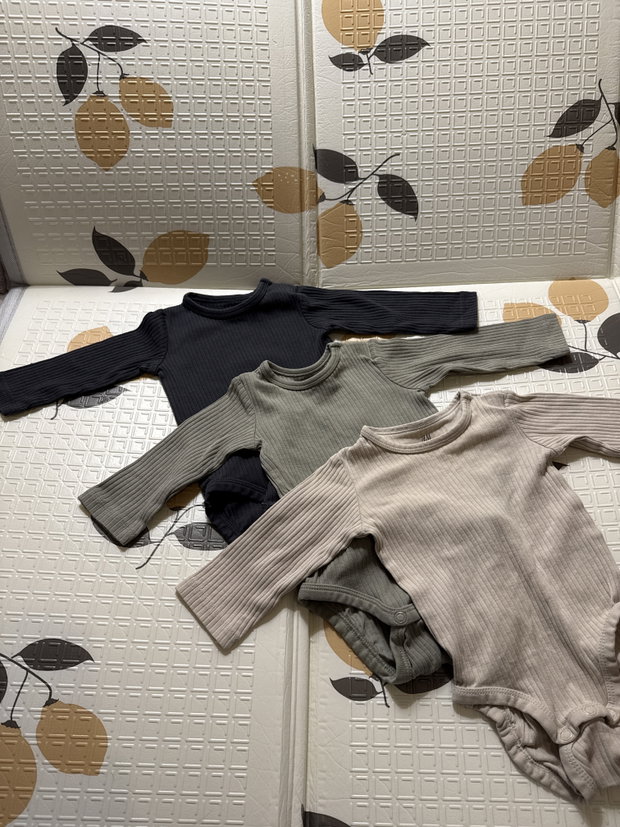 Bodies H&M Gr.62 Set