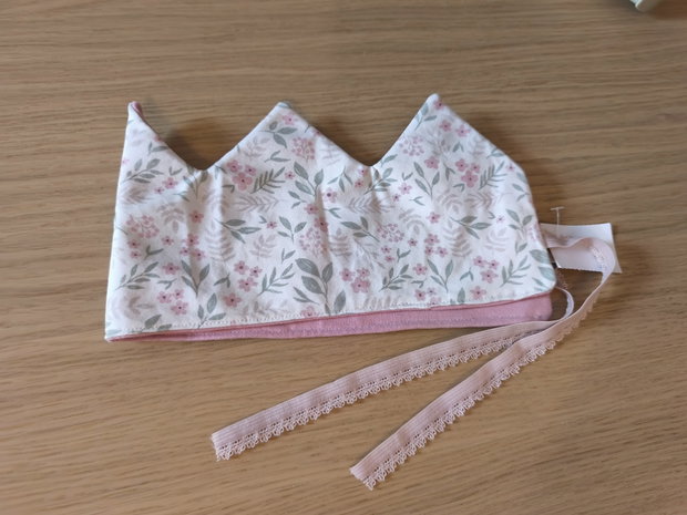 Krone Blumen handmade 