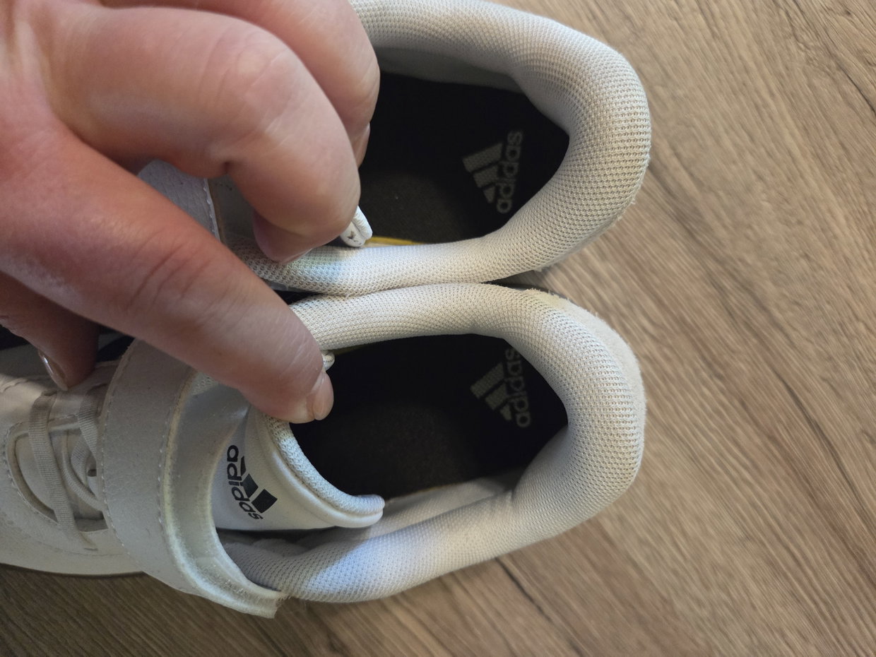Adidas Schuhe Gr.35