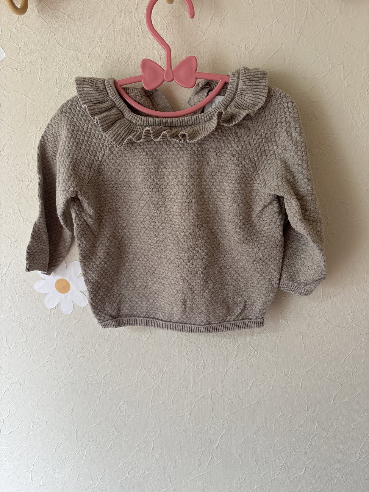 Pullover mit Rüschen 