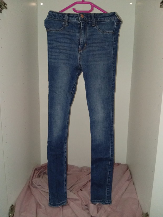 👖 Hollister Jeanshose in Dunkelblau – W24/L26