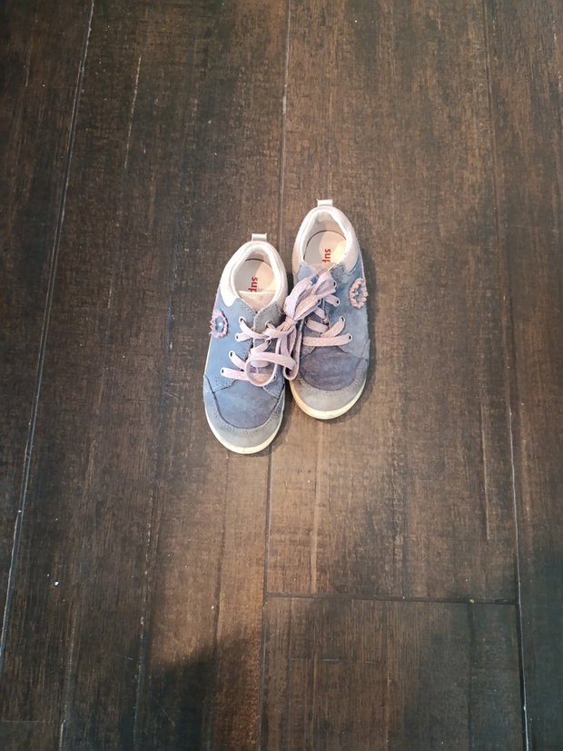Schuhe Gr. 24