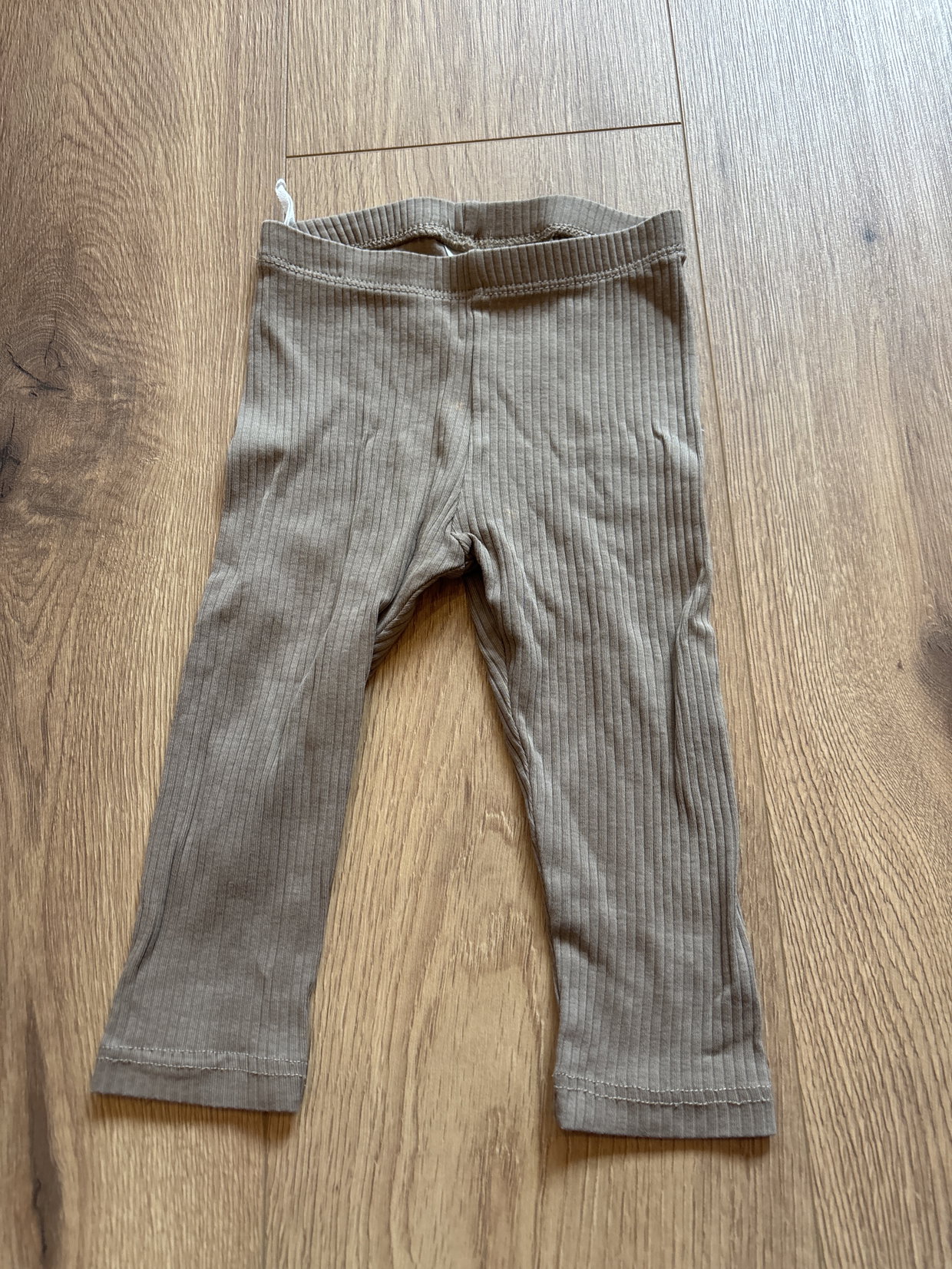 Gerippte Leggings braun 