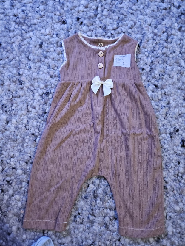 Handmade Jumpsuit braun mit Schleife 80