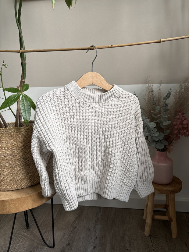 Weißer Strick-Pulli