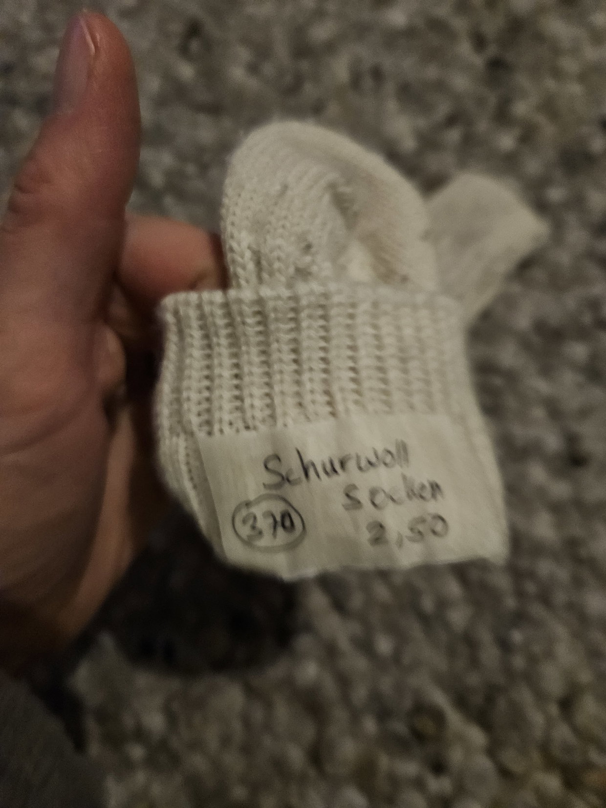 Schurwolle Stricksocken creme