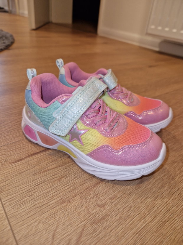 Sportschuhe blinkt 
