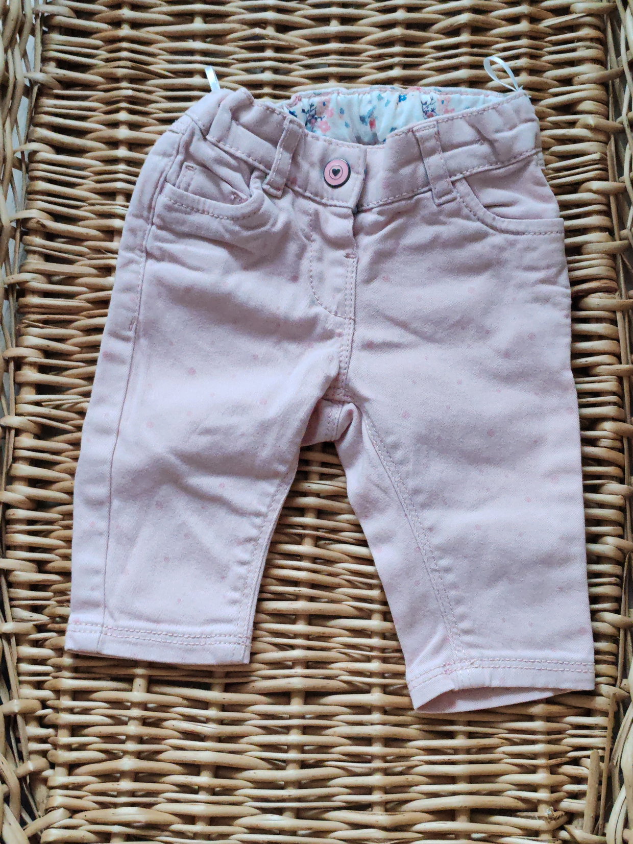 Jeans rosa mit Punkten 62