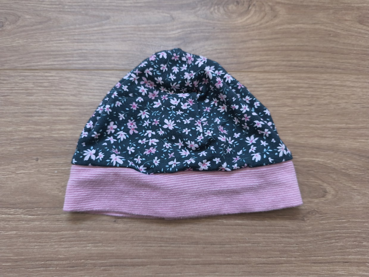Mütze dunkel blau rosa 