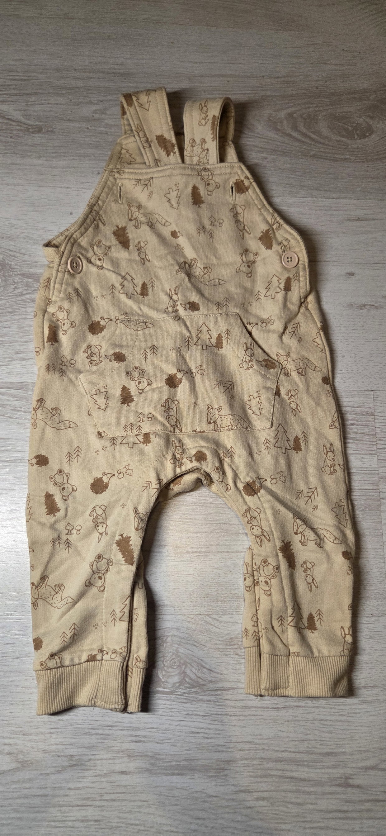 Latzhose Gr. 68