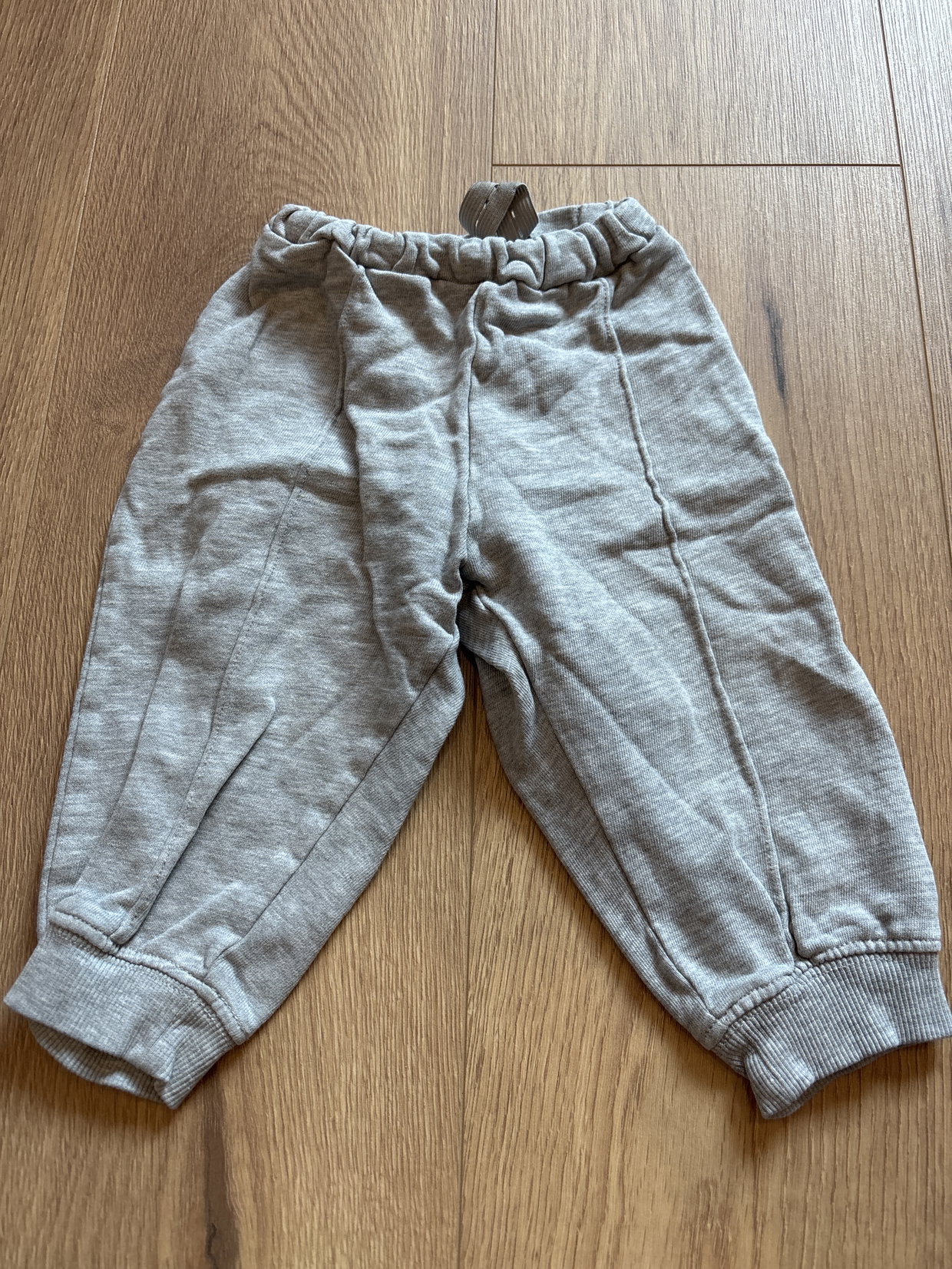 Graue Jogginghose 