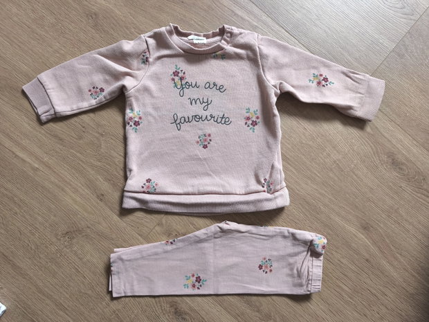 Set Pullover und leggings 