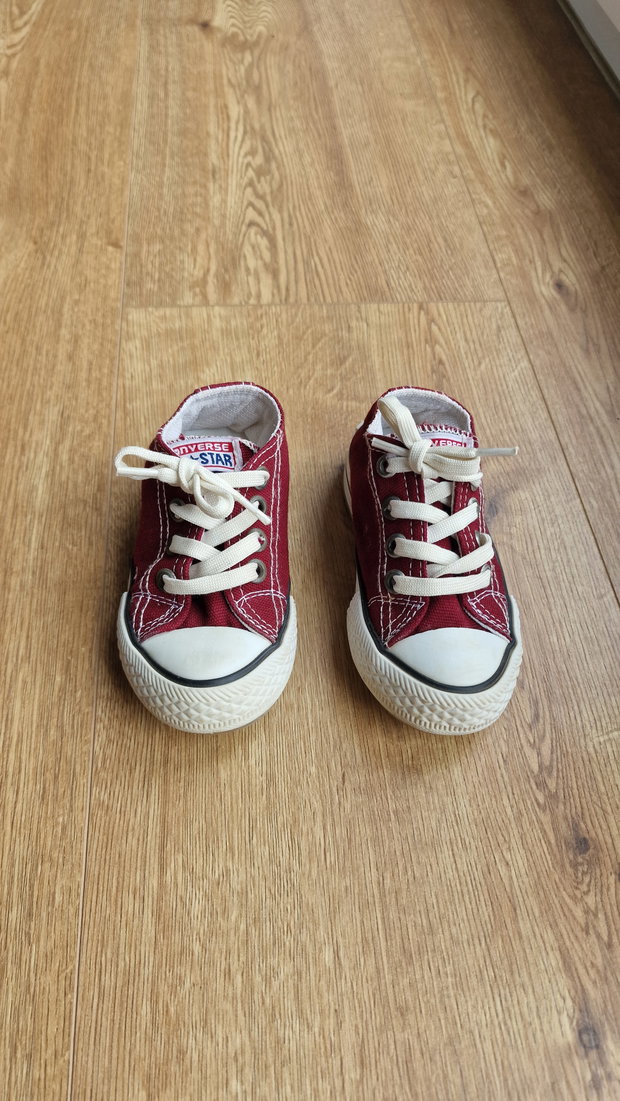 Chucks rot mit Blinkesohle