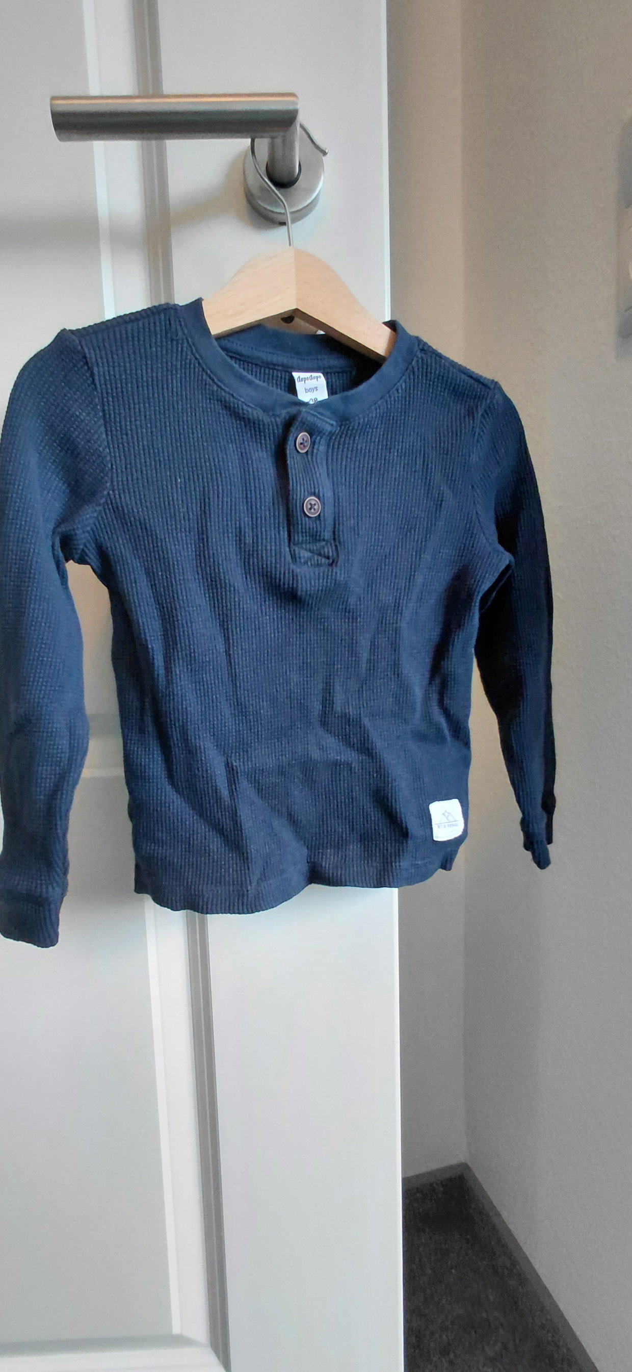 Pullover Knöpfen 
