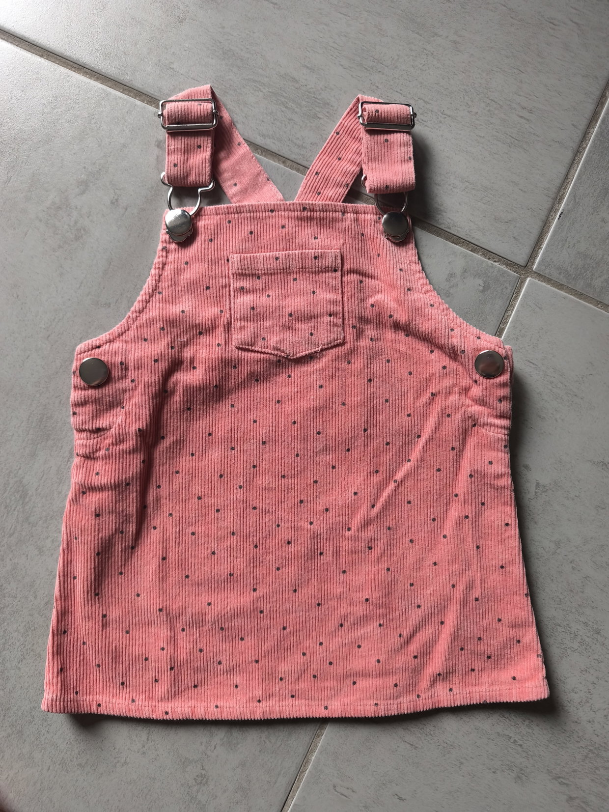 Latz Kleid 