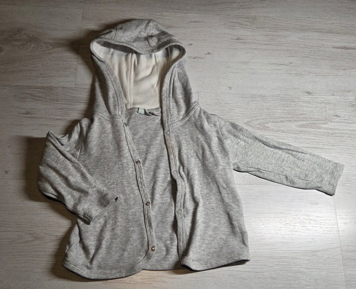 graue Jacke 