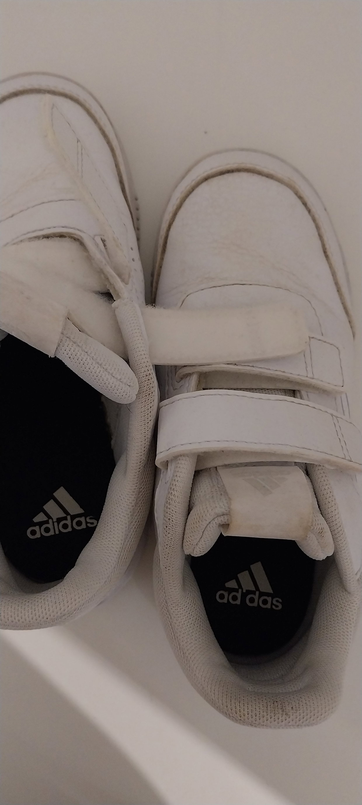 Weiße Sneaker Adidas Gr 31