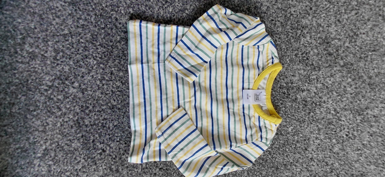 Weißes Langarmshirt mit Streifen
