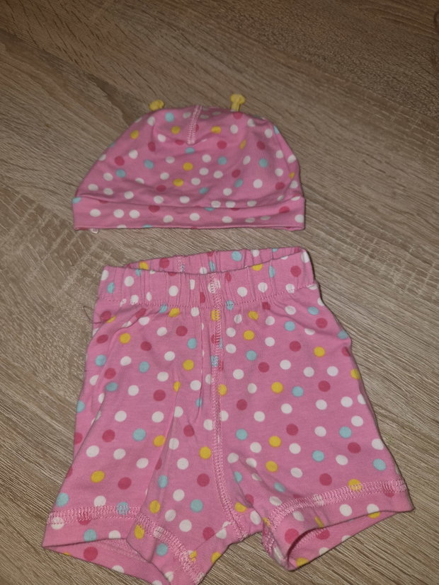 Kurze Hose mit Mütze Gr. 56