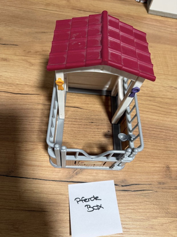 Schleich Pferde Box