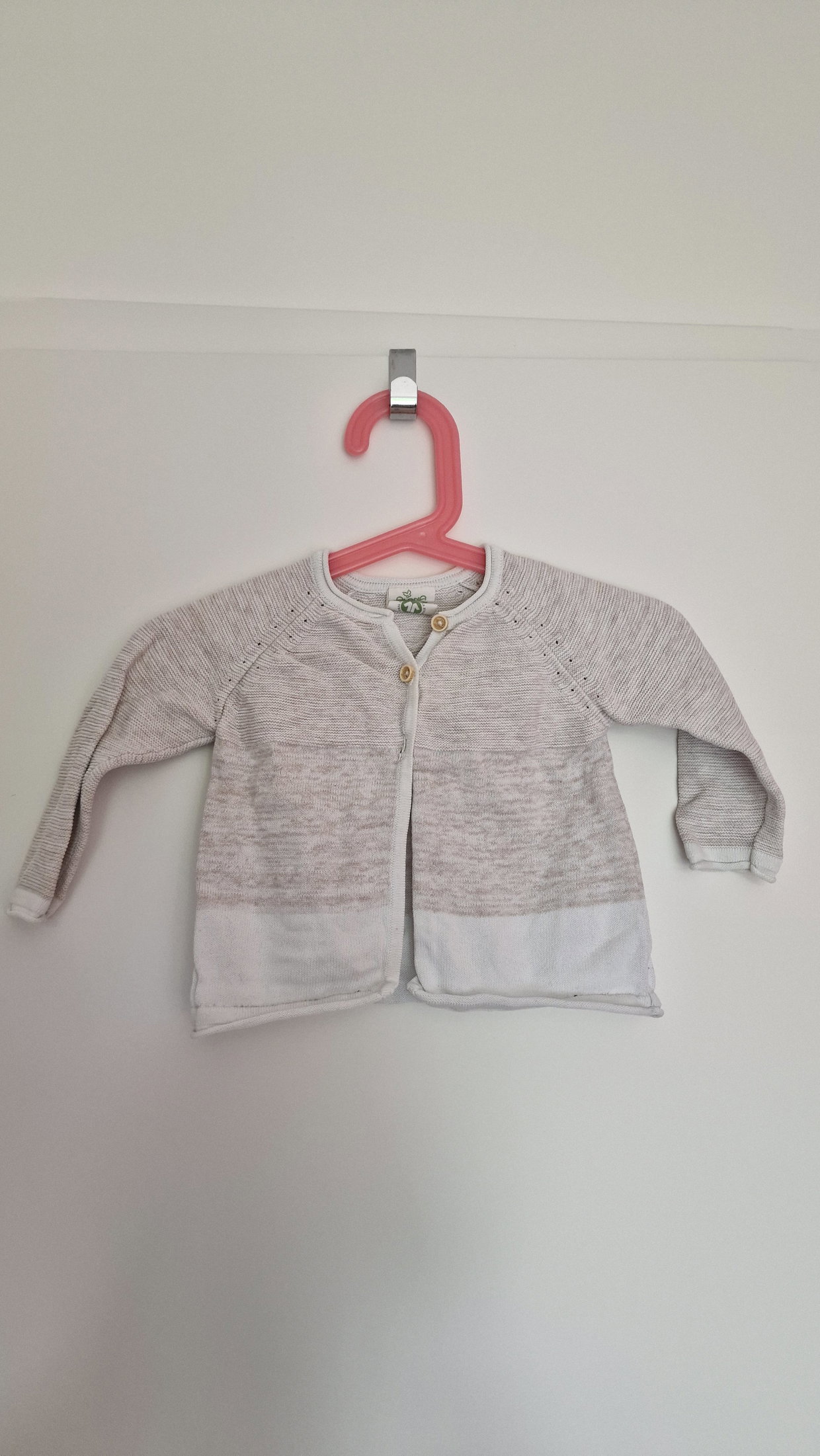 Dünne Strickjacke beige-weiß