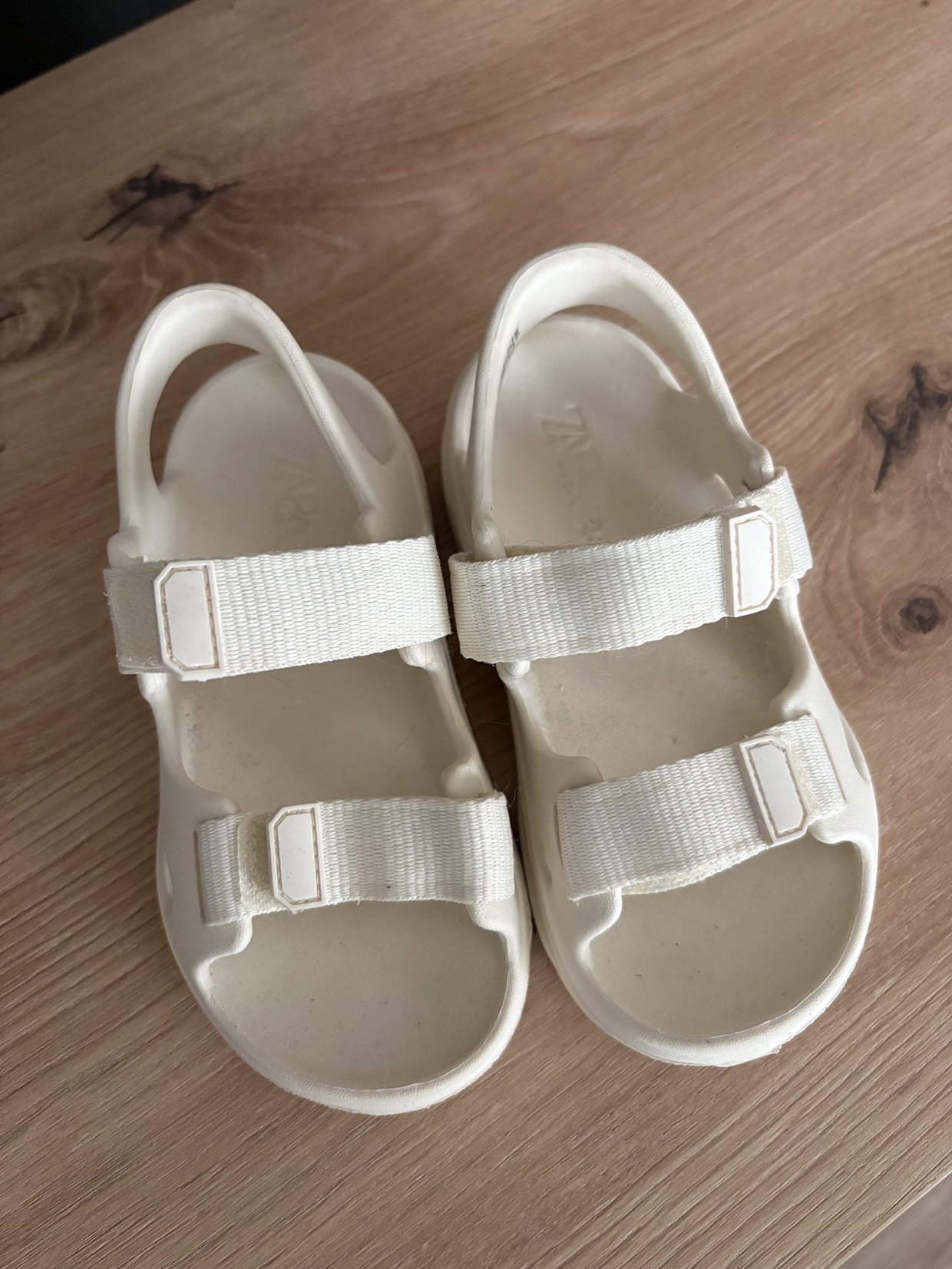 Sandalen Zara 