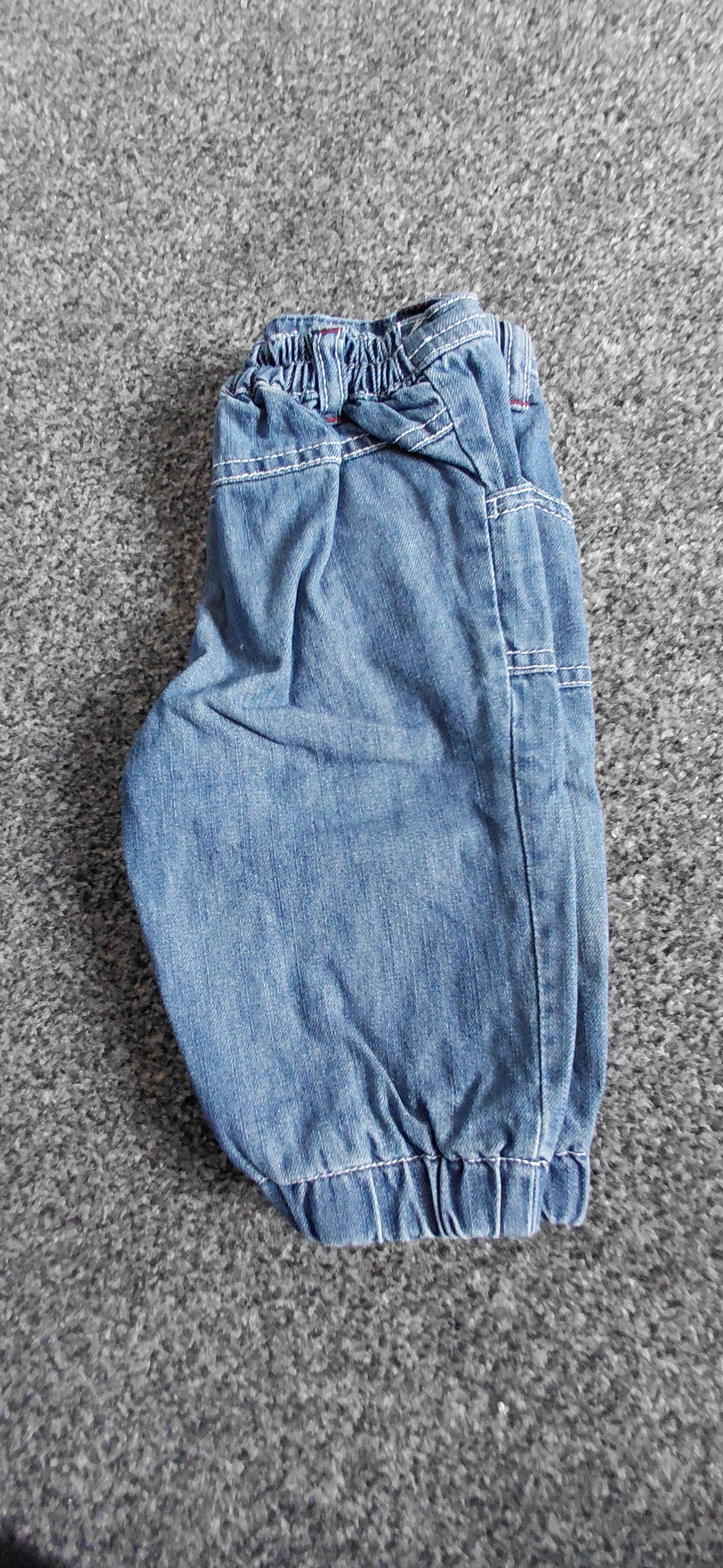 Jeans 68
