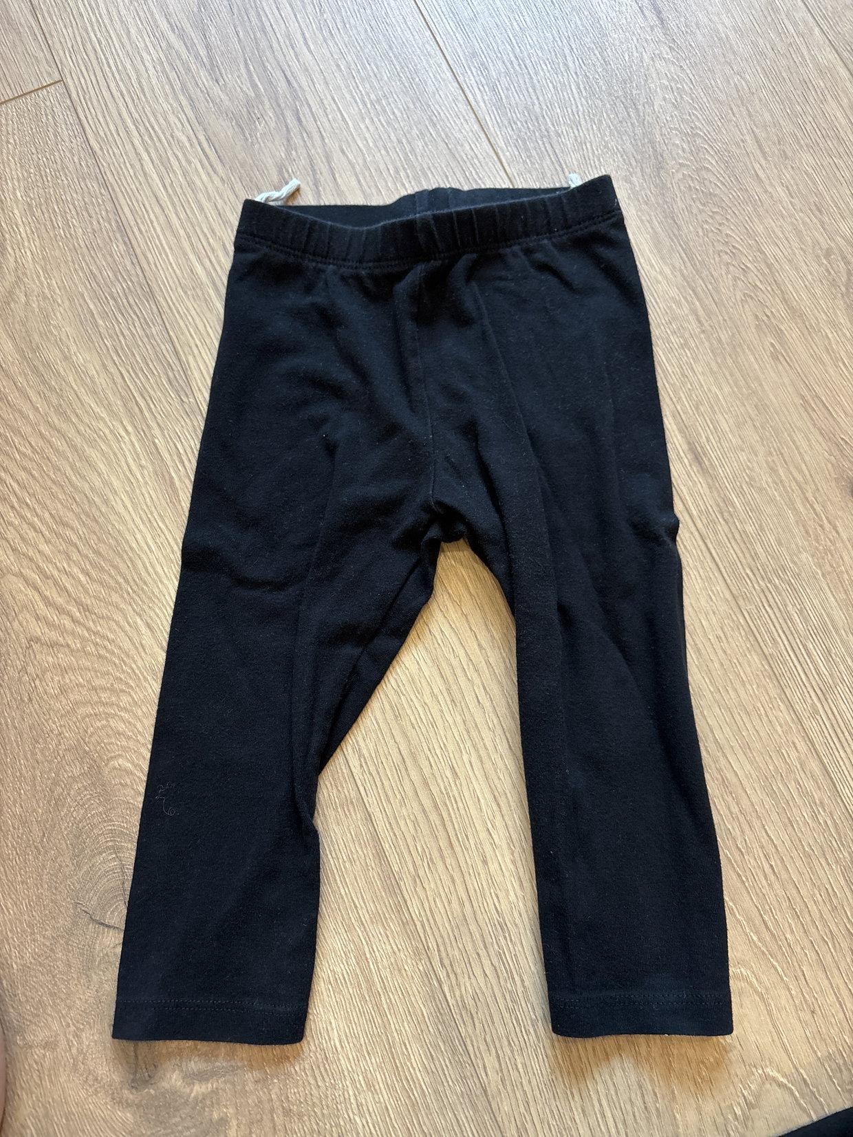 Schwarze Leggings 