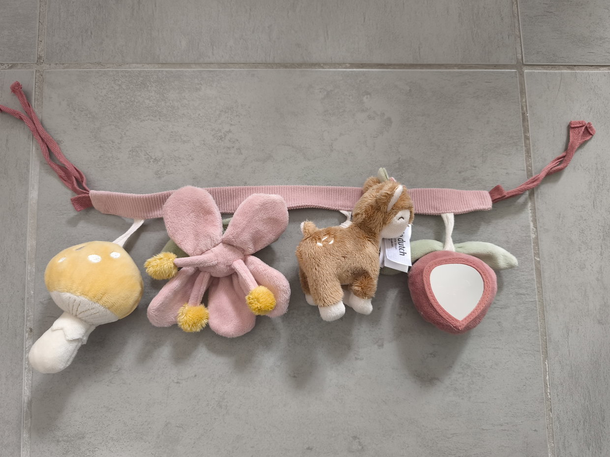 Little dutch Kinderwagen / Maxi Cosi Kette 