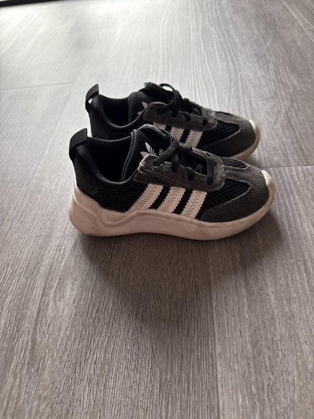 Adidas Schuhe