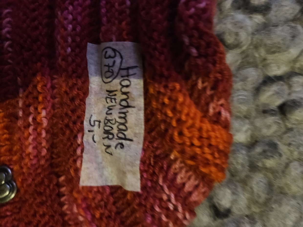 Handmade Strickmütze rot Newborn Wolle
