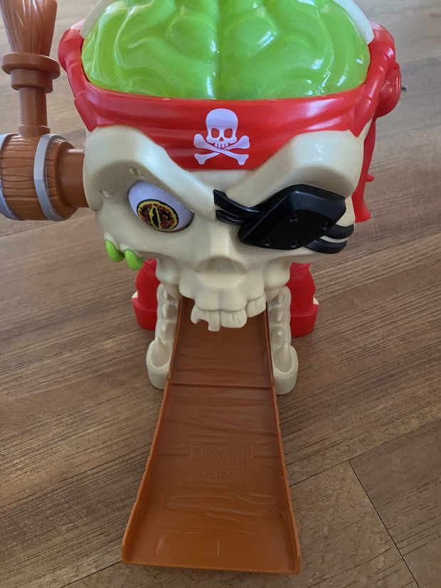 Piratenschädel für Hotwheels und Co.