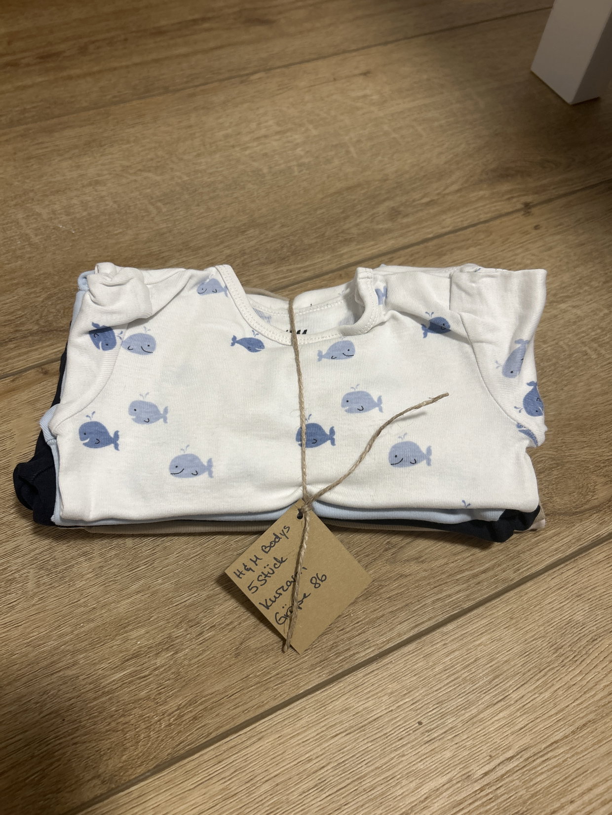 5 H&M Bodys kurzarm 86 