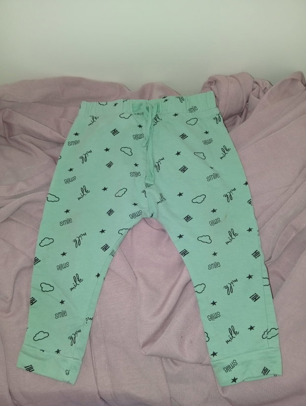 Mintgrüne Hose mit süßem Print 💚⭐