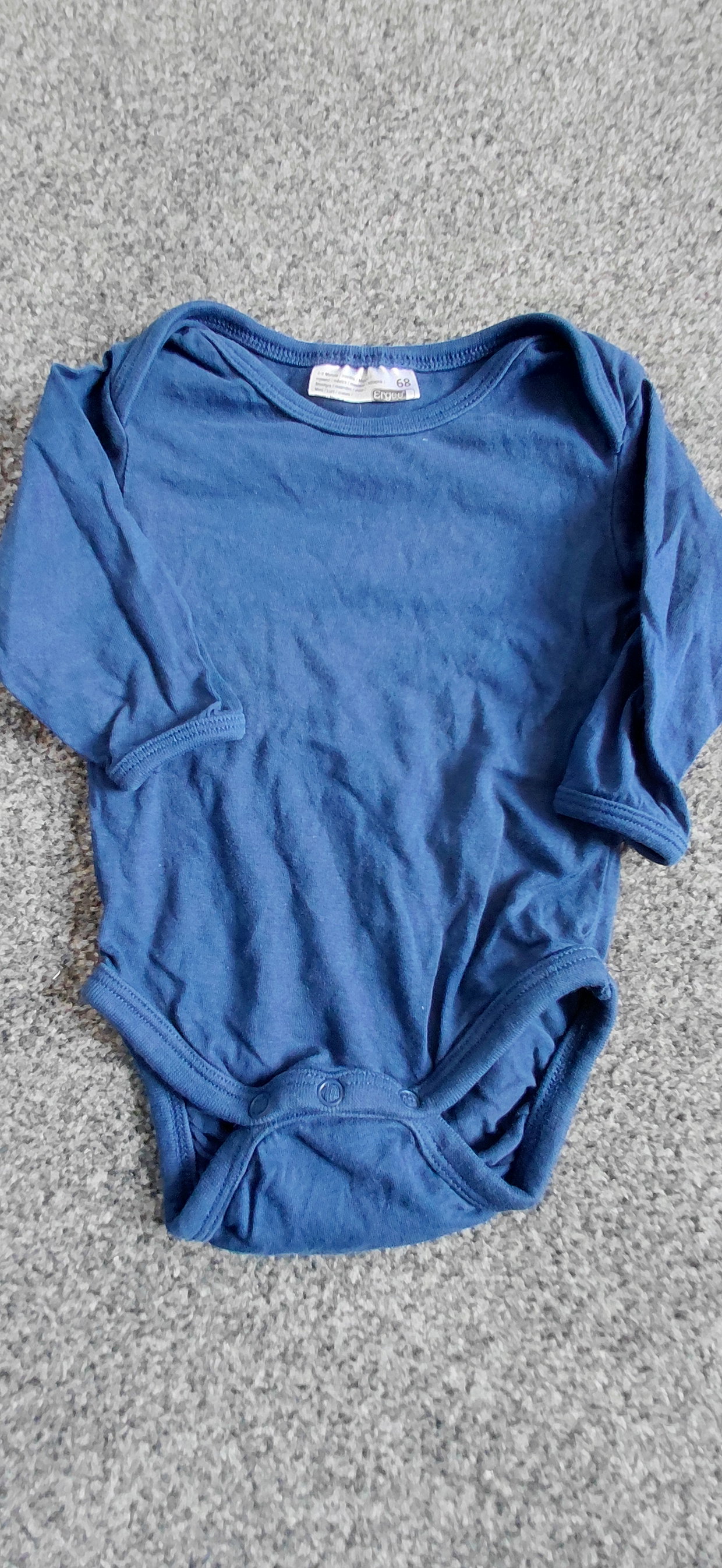 Dunkelblauer Body