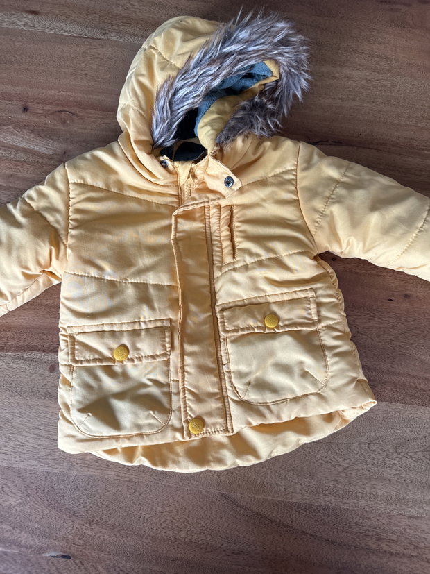Winterjacke gelb